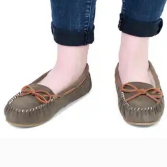 Birch SoftMoc Bali Canuine Leather Slip On - Picture 9 of 12